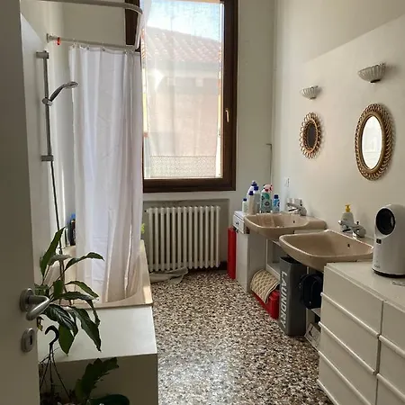 Apartment Al Centro Di 6 Posti Letto Venice